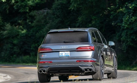 2021 Audi SQ7 (US-Spec) Rear Wallpapers 450x275 (8)