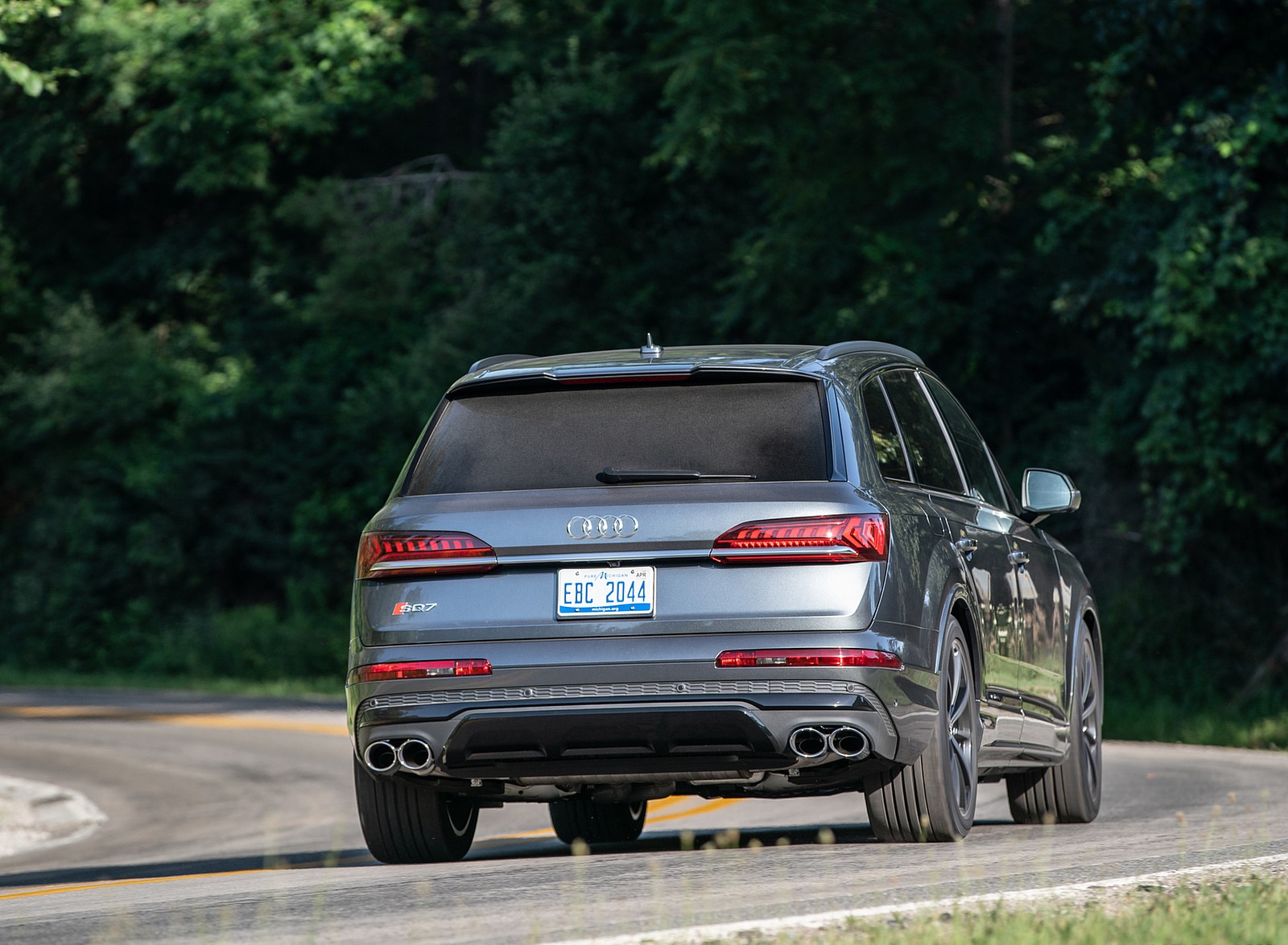 2021 Audi SQ7 (US-Spec) Rear Wallpapers (8)