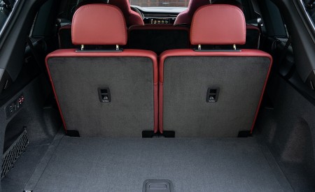 2021 Audi SQ7 (US-Spec) Trunk Wallpapers  450x275 (32)