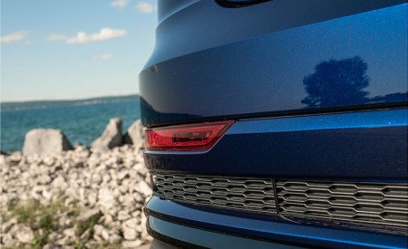 2021 Audi SQ8 (US-Spec) Exhaust Wallpapers 450x275 (19)