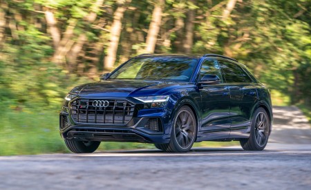 2021 Audi SQ8 (US-Spec) Front Three-Quarter Wallpapers 450x275 (3)