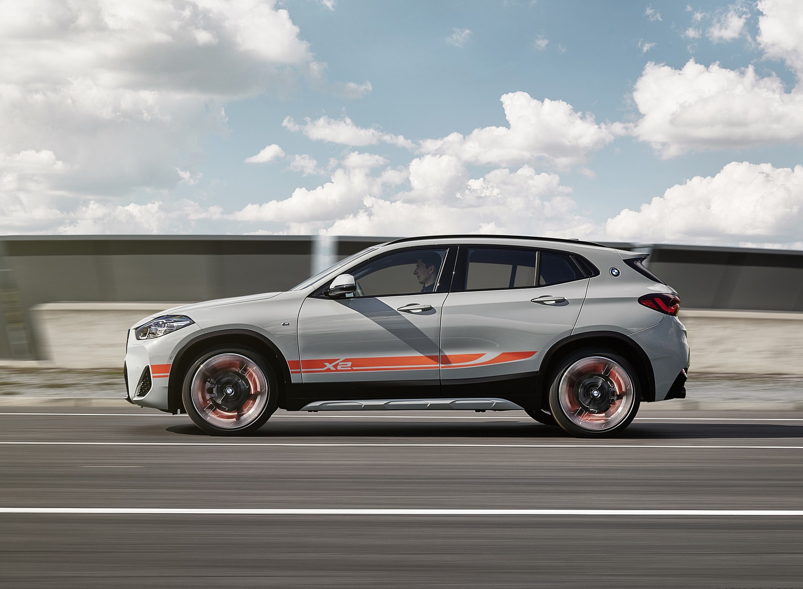 2021 BMW X2 M Mesh Edition Side Wallpapers (11)