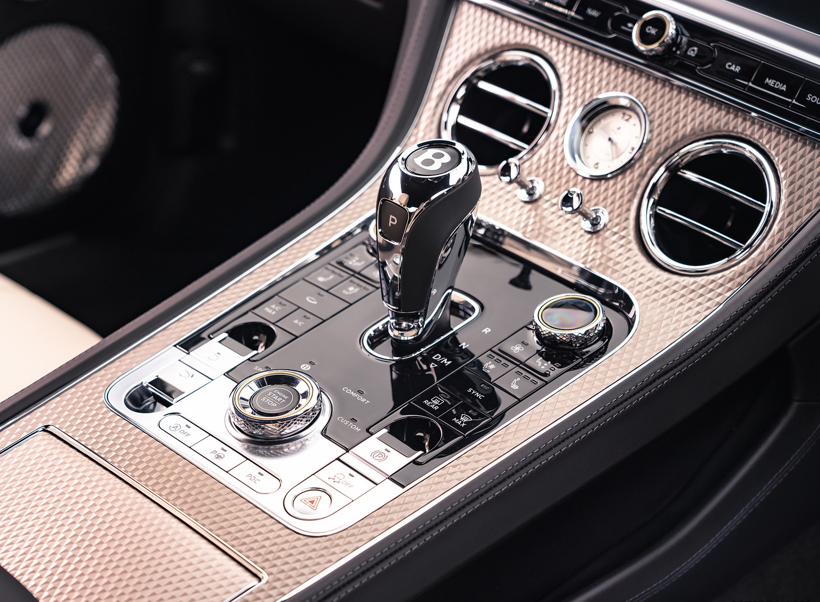 2021 Bentley Continental GT Mulliner Central Console Wallpapers (14)