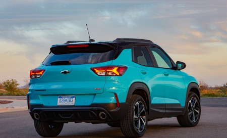 2021 Chevrolet Trailblazer RS Rear Three-Quarter Wallpapers 450x275 (4)