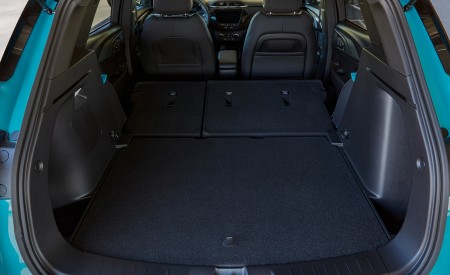 2021 Chevrolet Trailblazer RS Trunk Wallpapers 450x275 (10)