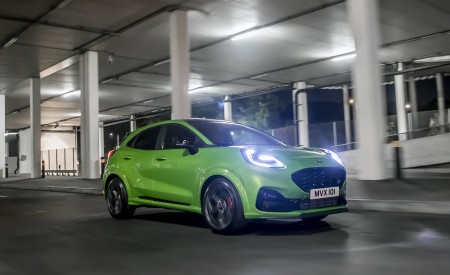 2021 Ford Puma ST Front Three-Quarter Wallpapers  450x275 (37)