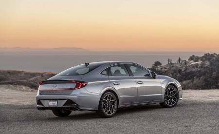 2021 Hyundai Sonata N Line (Color: Silver Pearl) Rear Three-Quarter Wallpapers 450x275 (4)