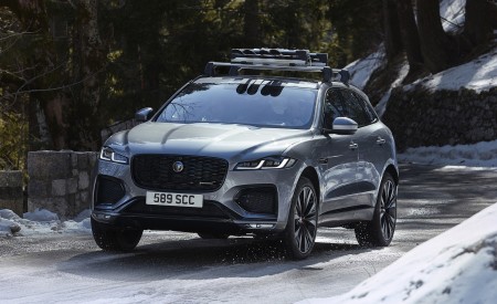 2021 Jaguar F-PACE Front Three-Quarter Wallpapers  450x275 (15)