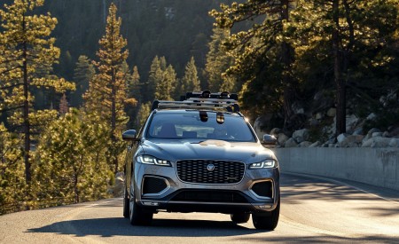 2021 Jaguar F-PACE Front Wallpapers  450x275 (18)
