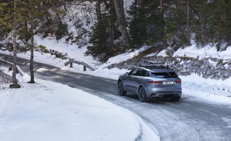 2021 Jaguar F-PACE Rear Three-Quarter Wallpapers  450x275 (22)