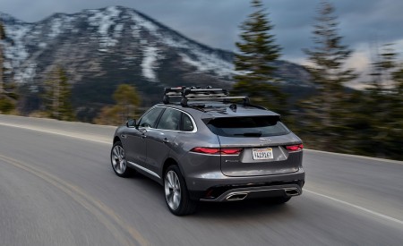 2021 Jaguar F-PACE Rear Three-Quarter Wallpapers 450x275 (6)