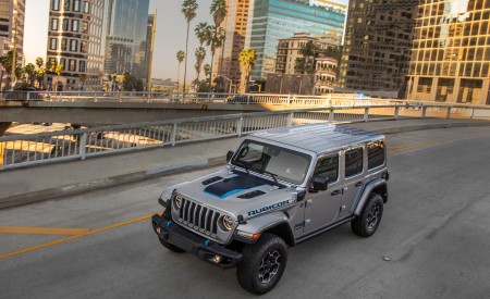 2021 Jeep Wrangler 4xe Plug-In Hybrid Front Three-Quarter Wallpapers  450x275 (6)