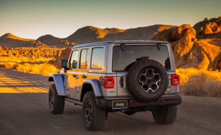 2021 Jeep Wrangler 4xe Plug-In Hybrid Rear Three-Quarter Wallpapers  450x275 (21)