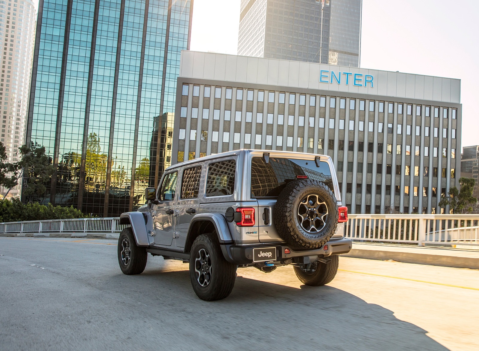 2021 Jeep Wrangler 4xe Plug-In Hybrid Rear Three-Quarter Wallpapers (5)