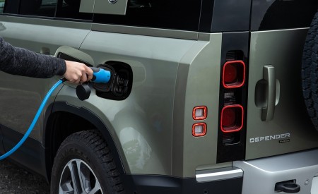 2021 Land Rover Defender Plug-In Hybrid Charging Wallpapers 450x275 (29)