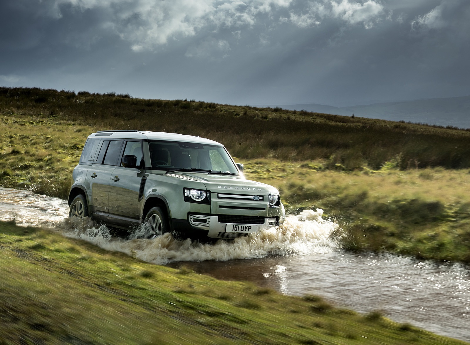 2021 Land Rover Defender Plug-In Hybrid Off-Road Wallpapers  (15)