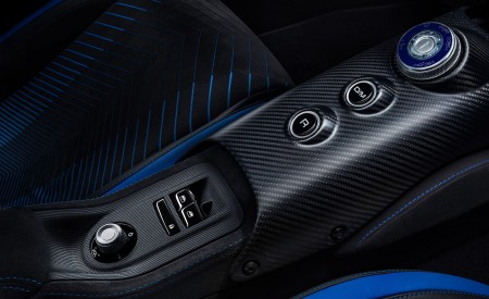 2021 Maserati MC20 Central Console Wallpapers 450x275 (128)