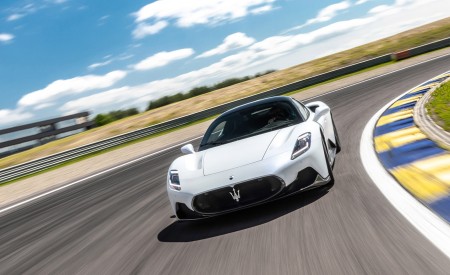 2021 Maserati MC20 (Color: Bianco Audace) Front Wallpapers 450x275 (55)