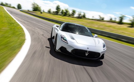 2021 Maserati MC20 (Color: Bianco Audace) Front Wallpapers 450x275 (56)