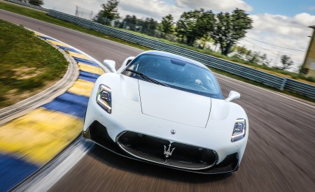 2021 Maserati MC20 (Color: Bianco Audace) Front Wallpapers 450x275 (64)