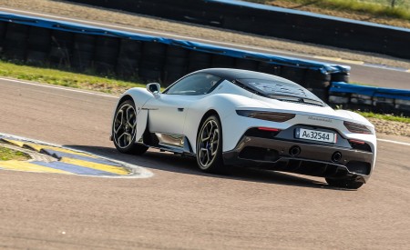 2021 Maserati MC20 (Color: Bianco Audace) Rear Three-Quarter Wallpapers 450x275 (57)