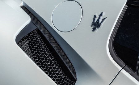 2021 Maserati MC20 (Color: Bianco Audace) Side Vent Wallpapers 450x275 (77)