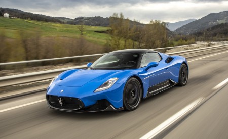 2021 Maserati MC20 Front Three-Quarter Wallpapers 450x275 (25)