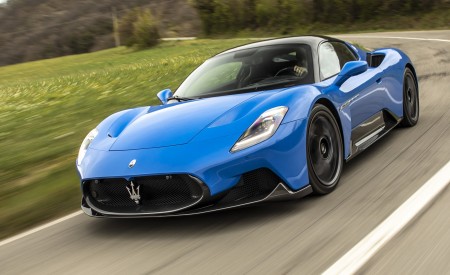 2021 Maserati MC20 Front Three-Quarter Wallpapers 450x275 (26)