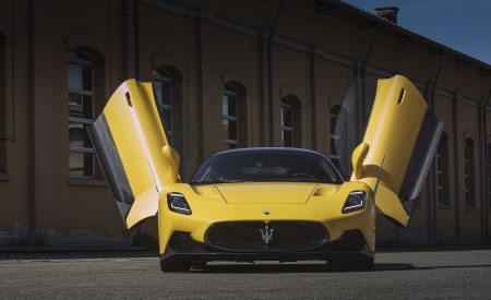 2021 Maserati MC20 Front Wallpapers 450x275 (11)