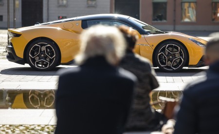 2021 Maserati MC20 Side Wallpapers 450x275 (16)