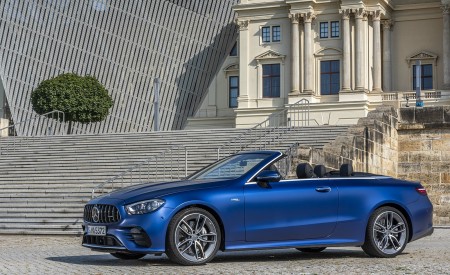 2021 Mercedes-AMG E 53 4MATIC+ Cabriolet (Color: Magno Brilliant Blue) Front Three-Quarter Wallpapers 450x275 (82)