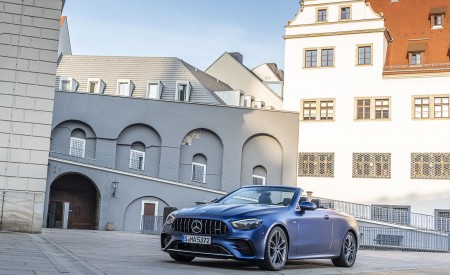 2021 Mercedes-AMG E 53 4MATIC+ Cabriolet (Color: Magno Brilliant Blue) Front Three-Quarter Wallpapers 450x275 (71)