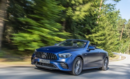 2021 Mercedes-AMG E 53 4MATIC+ Cabriolet (Color: Magno Brilliant Blue) Front Three-Quarter Wallpapers 450x275 (65)