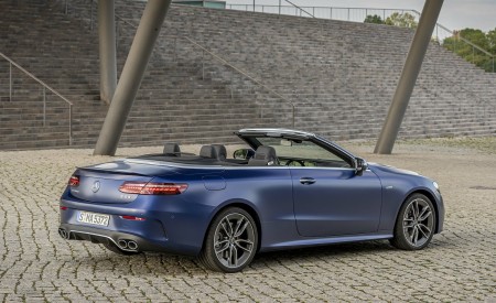2021 Mercedes-AMG E 53 4MATIC+ Cabriolet (Color: Magno Brilliant Blue) Rear Three-Quarter Wallpapers 450x275 (96)