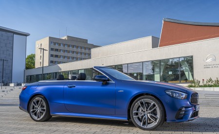 2021 Mercedes-AMG E 53 4MATIC+ Cabriolet (Color: Magno Brilliant Blue) Side Wallpapers 450x275 (74)