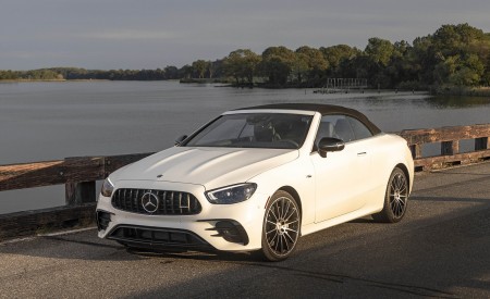 2021 Mercedes-AMG E 53 Cabriolet (US-Spec) Front Three-Quarter Wallpapers 450x275 (23)