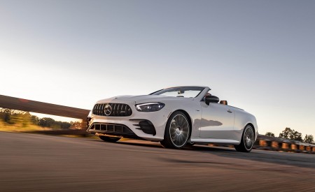 2021 Mercedes-AMG E 53 Cabriolet (US-Spec) Front Three-Quarter Wallpapers 450x275 (11)