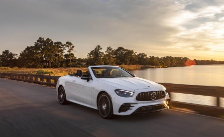 2021 Mercedes-AMG E 53 Cabriolet (US-Spec) Front Three-Quarter Wallpapers 450x275 (2)