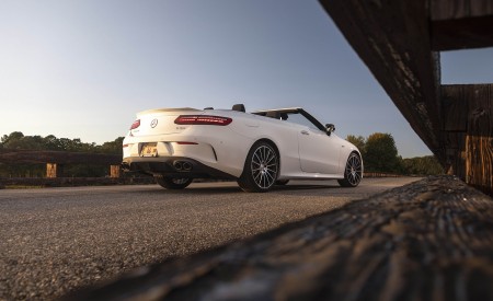 2021 Mercedes-AMG E 53 Cabriolet (US-Spec) Rear Three-Quarter Wallpapers 450x275 (19)