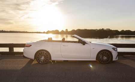 2021 Mercedes-AMG E 53 Cabriolet (US-Spec) Side Wallpapers 450x275 (22)