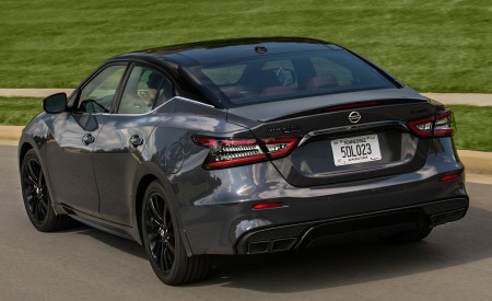 2021 Nissan Maxima 40th Anniversary Edition Rear Three-Quarter Wallpapers 450x275 (4)