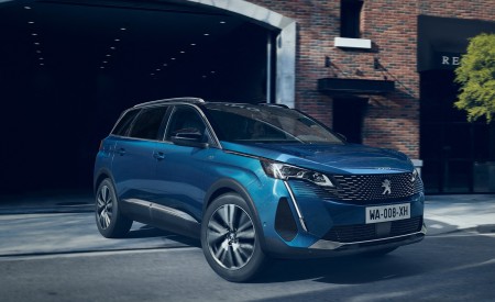 2021 Peugeot 5008 Front Three-Quarter Wallpapers  450x275 (4)