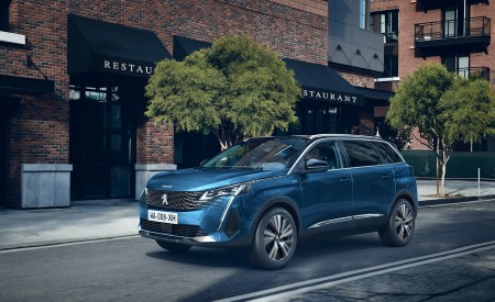 2021 Peugeot 5008 Front Three-Quarter Wallpapers  450x275 (5)