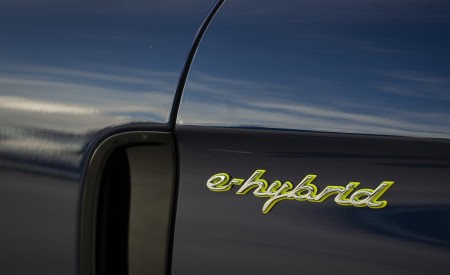 2021 Porsche Panamera 4S E-Hybrid (Color: Gentian Blue Metallic) Badge Wallpapers 450x275 (98)