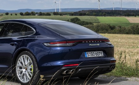 2021 Porsche Panamera 4S E-Hybrid (Color: Gentian Blue Metallic) Detail Wallpapers 450x275 (97)