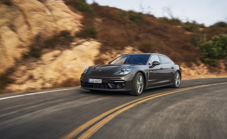 2021 Porsche Panamera 4S E-Hybrid (Color: Truffle Brown Metallic) Front Three-Quarter Wallpapers 450x275 (3)