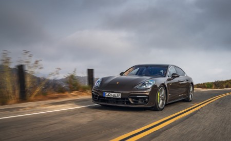 2021 Porsche Panamera 4S E-Hybrid (Color: Truffle Brown Metallic) Front Three-Quarter Wallpapers 450x275 (4)