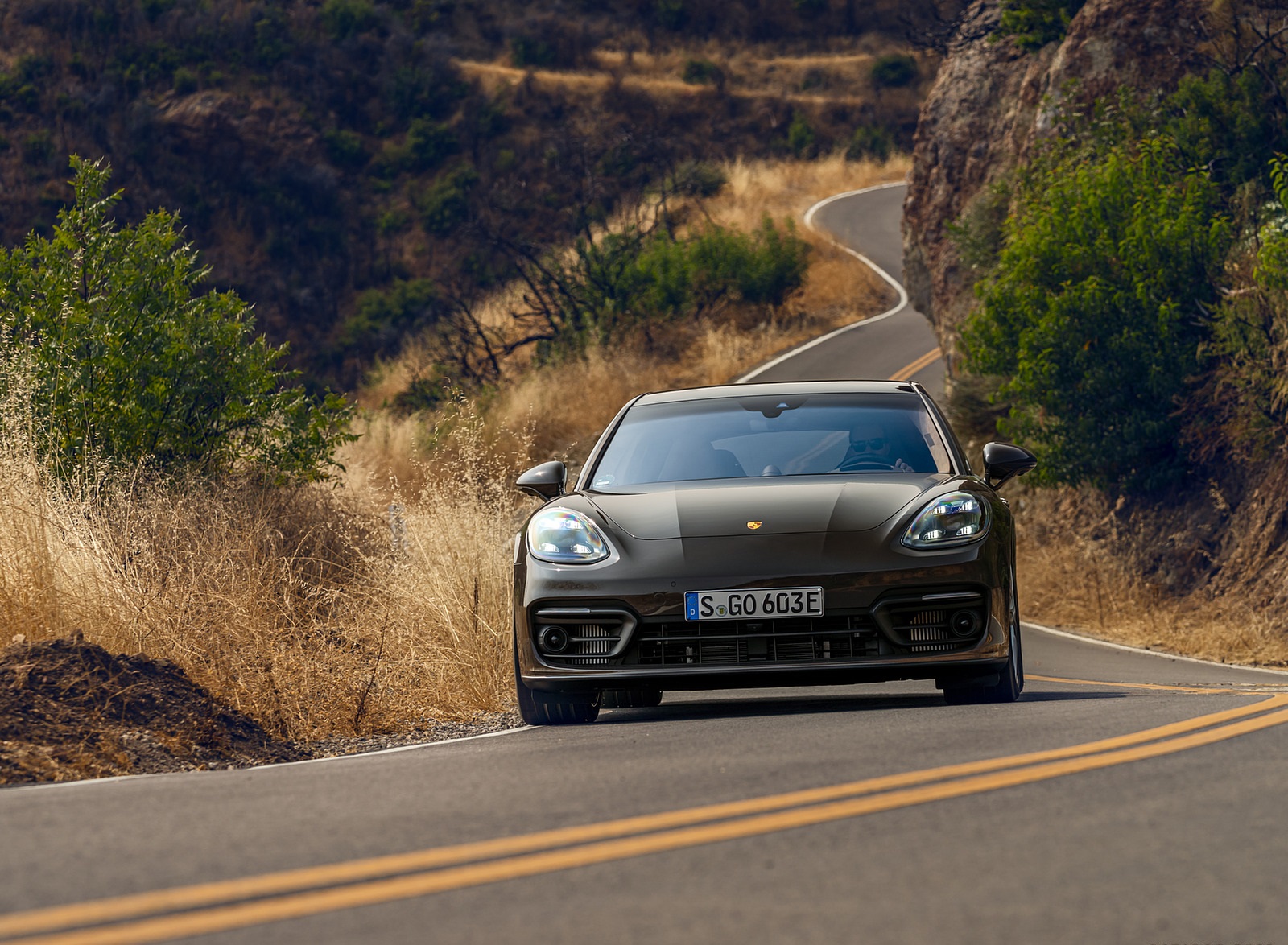 2021 Porsche Panamera 4S E-Hybrid (Color: Truffle Brown Metallic) Front Wallpapers (6)