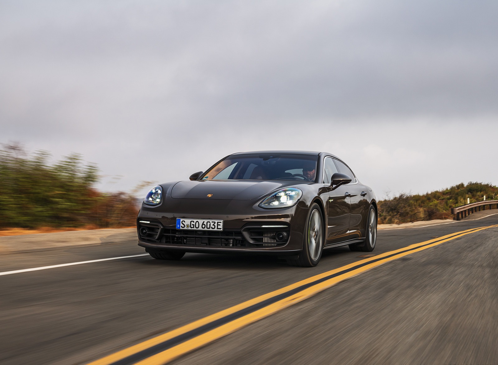 2021 Porsche Panamera 4S E-Hybrid (Color: Truffle Brown Metallic) Front Wallpapers (7)