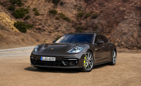 2021 Porsche Panamera 4S E-Hybrid (Color: Truffle Brown Metallic) Front Wallpapers 450x275 (20)